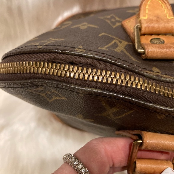 Authentic Louis Vuitton Alma PM  #8.3v BA 0945 - Picture 9 of 11